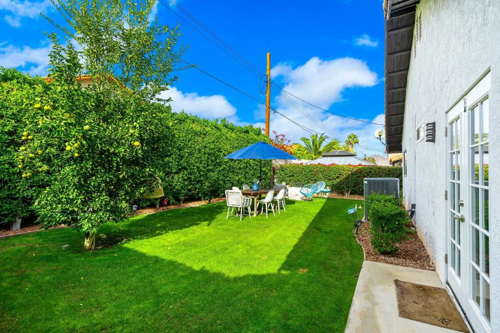 54385 Avenida Herrera