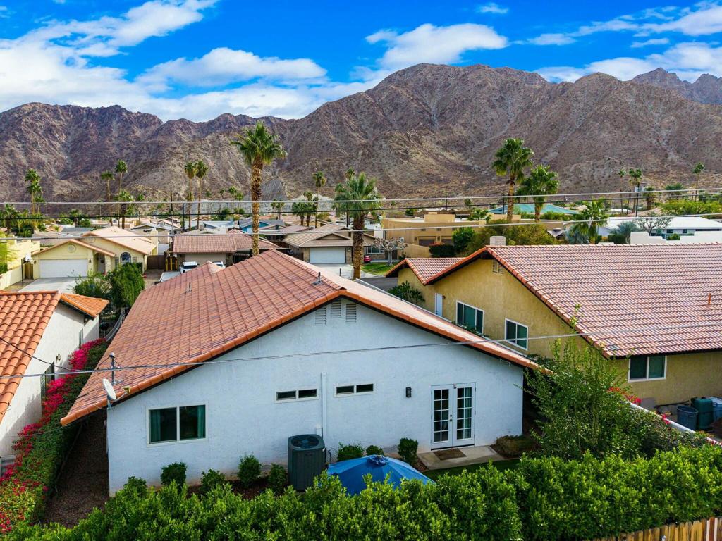 54385 Avenida Herrera