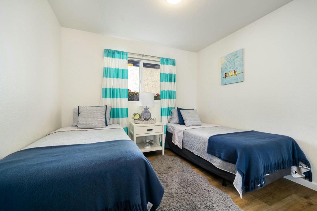 54385 Avenida Herrera