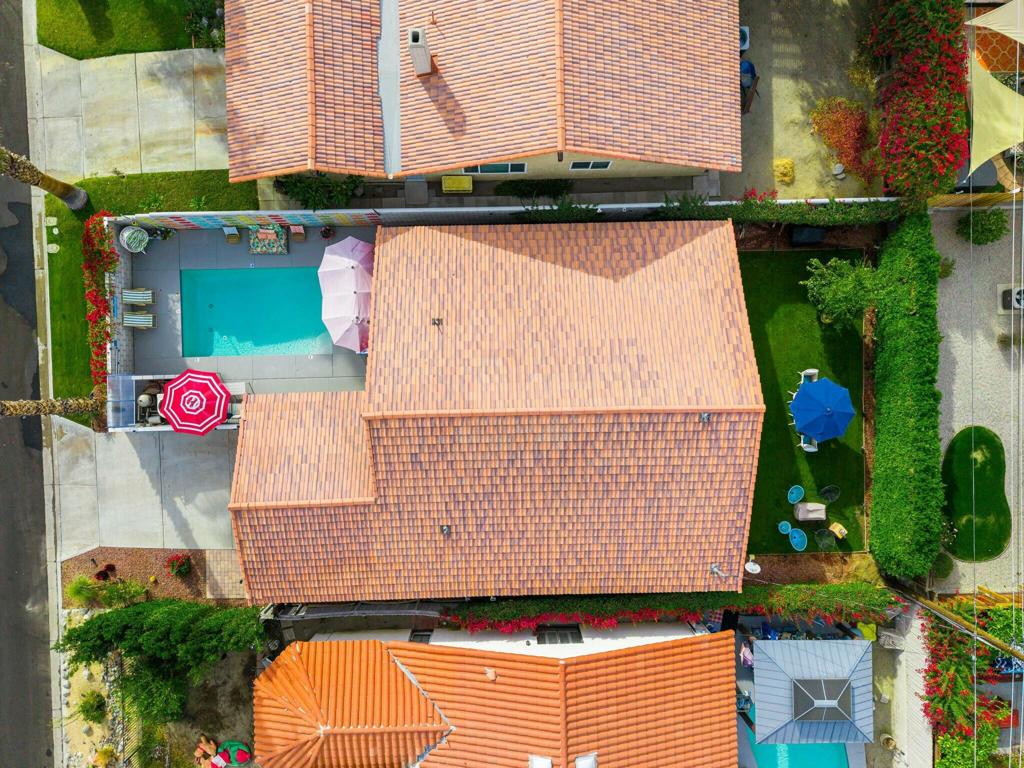 54385 Avenida Herrera