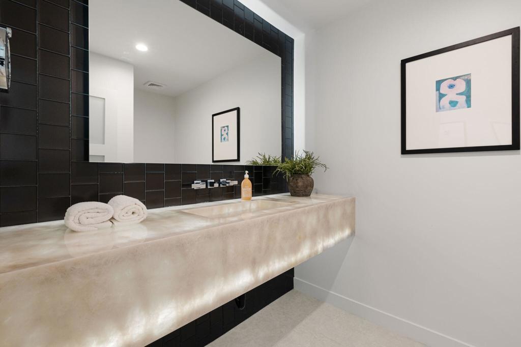 46380 Desert Lily Drive