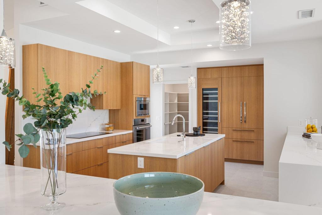 46380 Desert Lily Drive