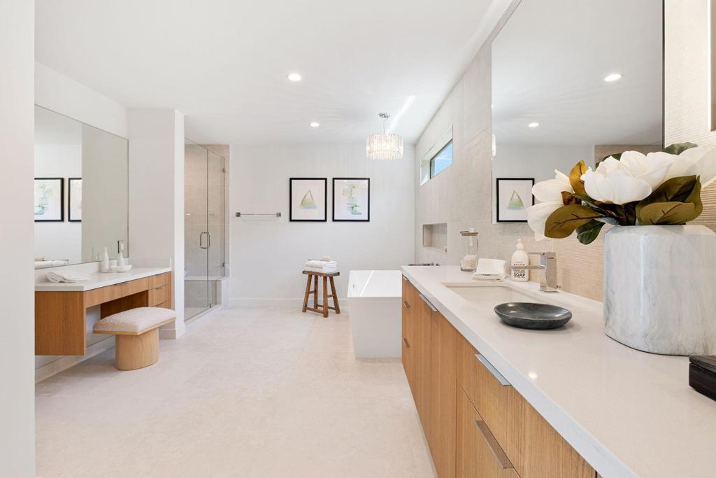 46380 Desert Lily Drive