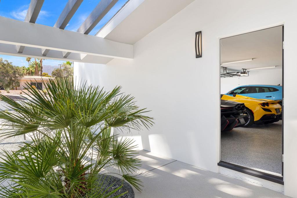 46380 Desert Lily Drive