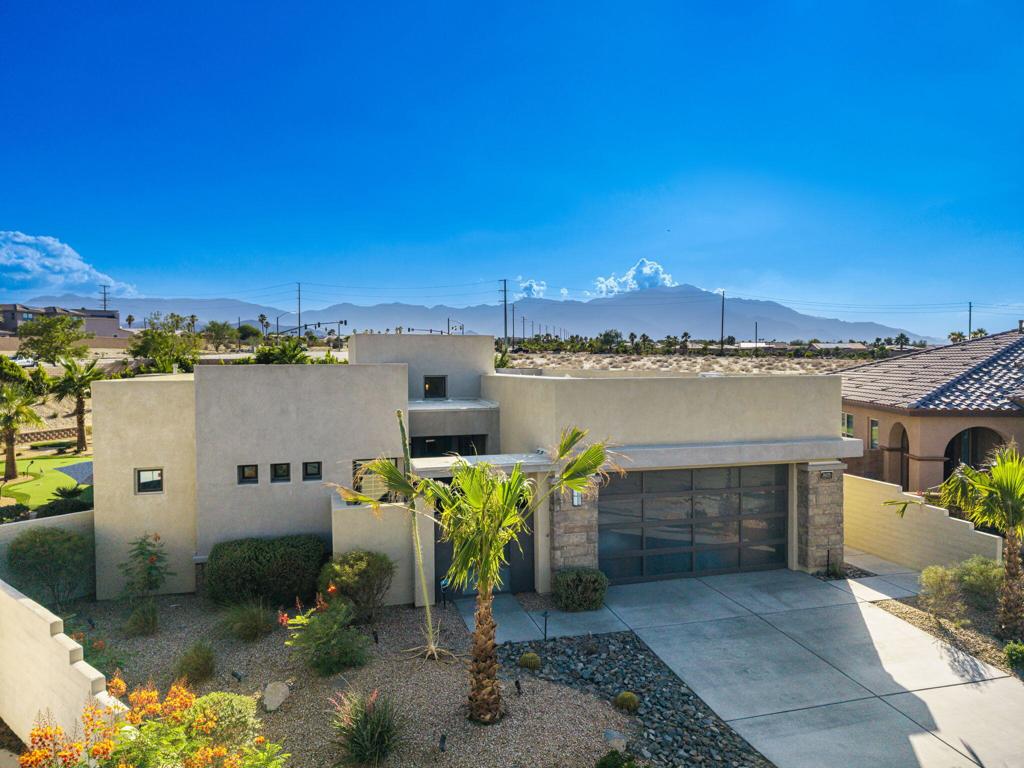 74425 Zeppelin Drive