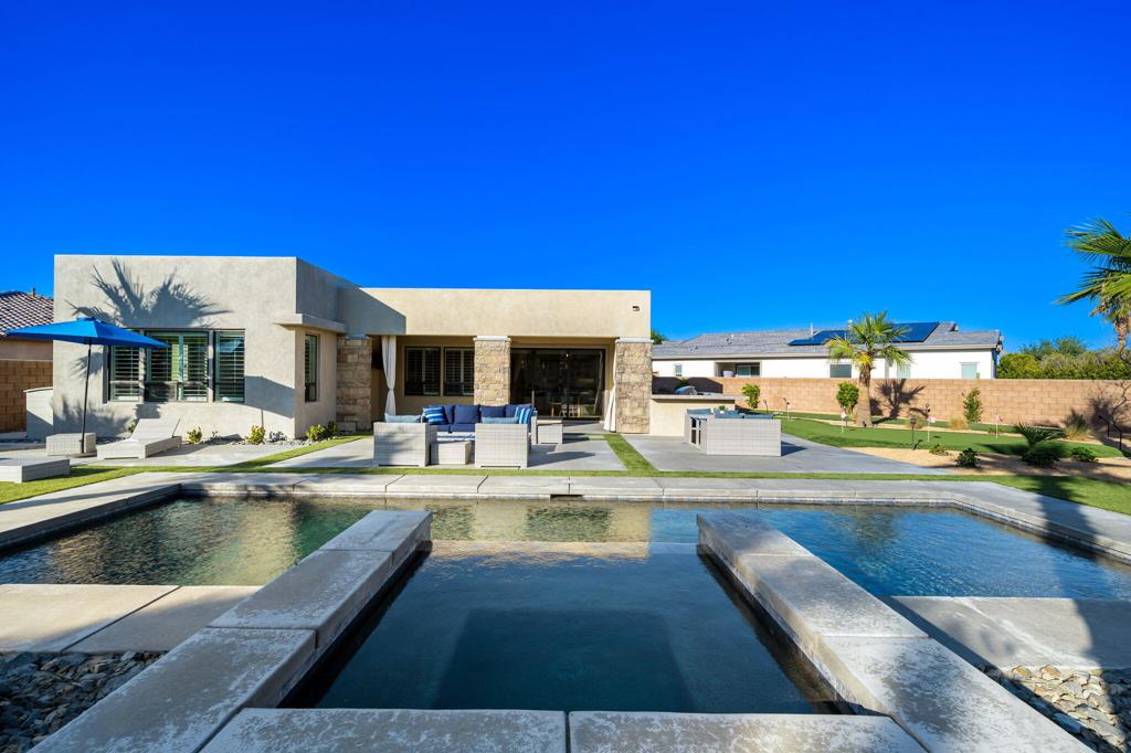 74425 Zeppelin Drive