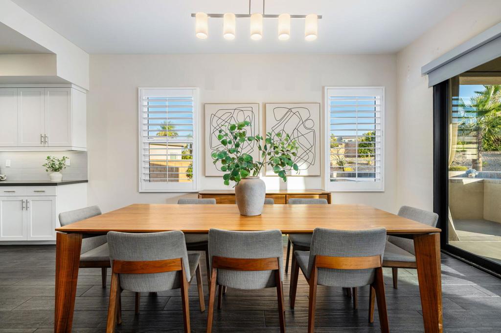 74425 Zeppelin Drive