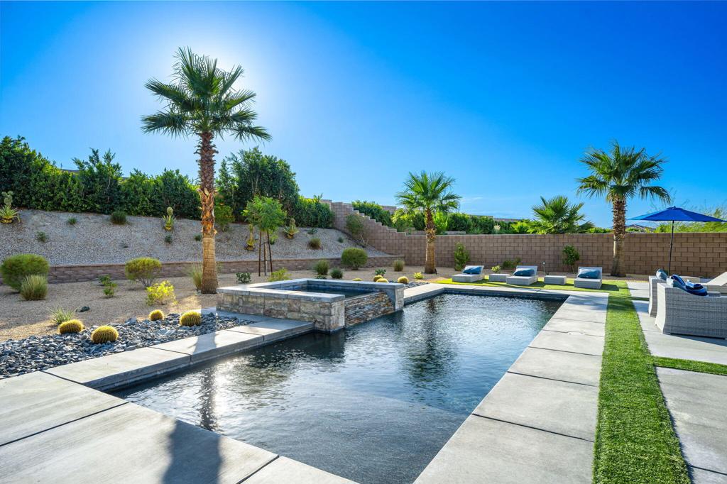 74425 Zeppelin Drive