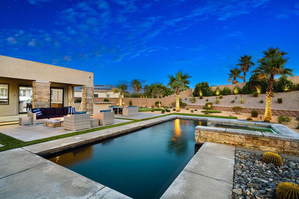 74425 Zeppelin Drive