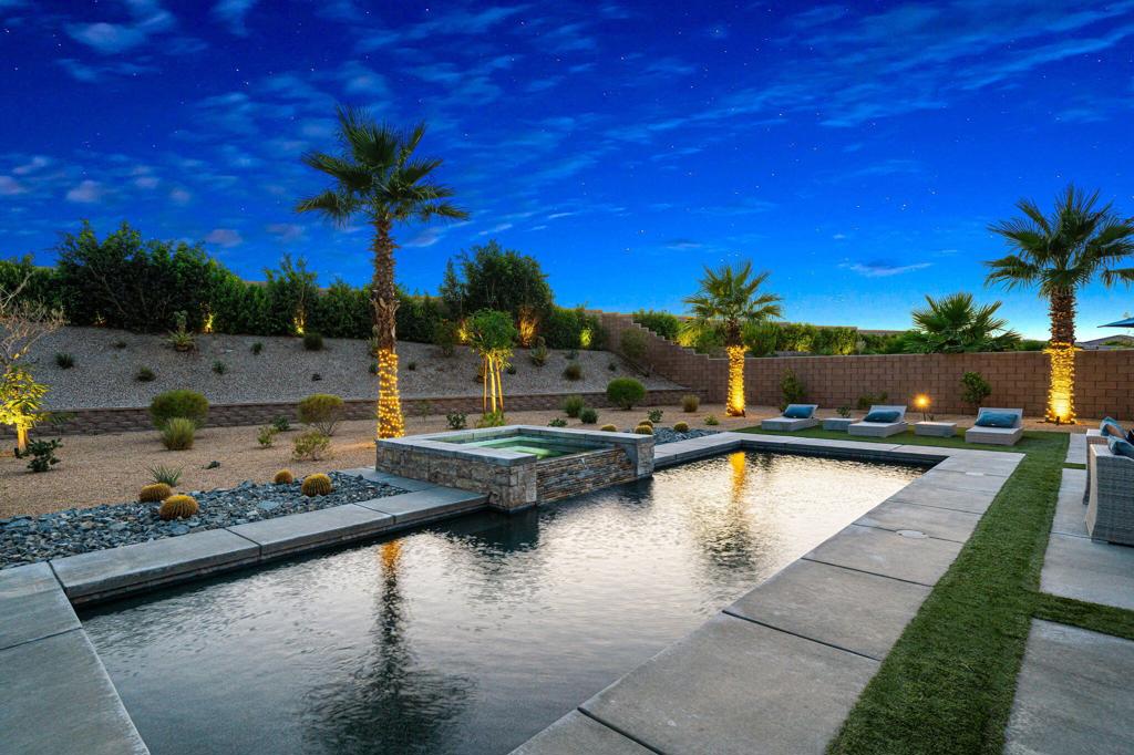 74425 Zeppelin Drive