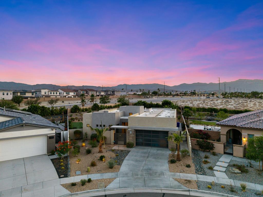 74425 Zeppelin Drive