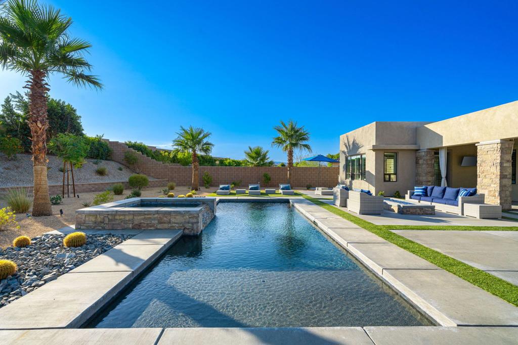 74425 Zeppelin Drive