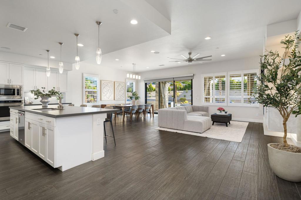 74425 Zeppelin Drive