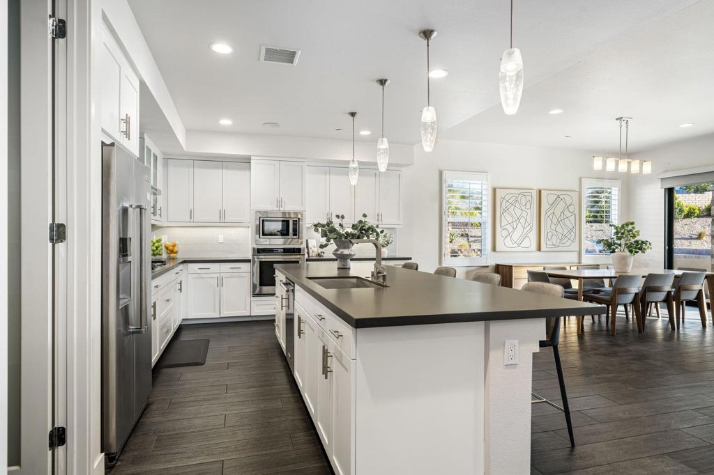 74425 Zeppelin Drive