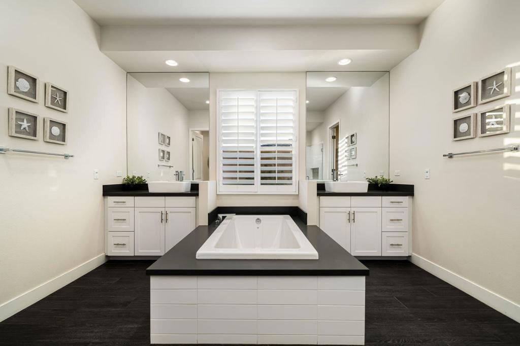 74425 Zeppelin Drive