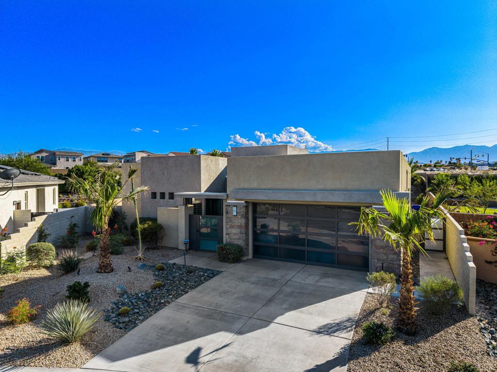 74425 Zeppelin Drive