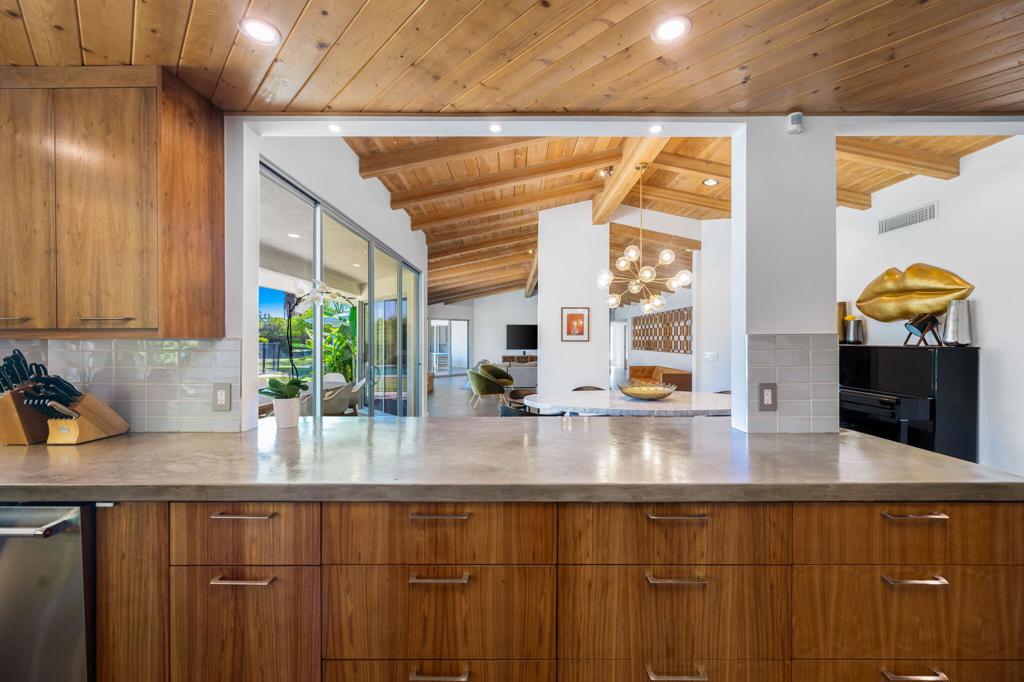 73165 Fiddleneck Lane