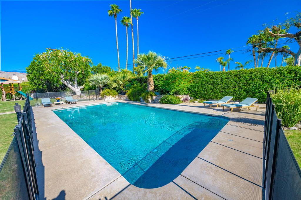 73165 Fiddleneck Lane