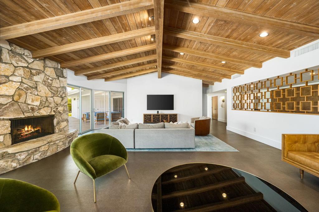 73165 Fiddleneck Lane