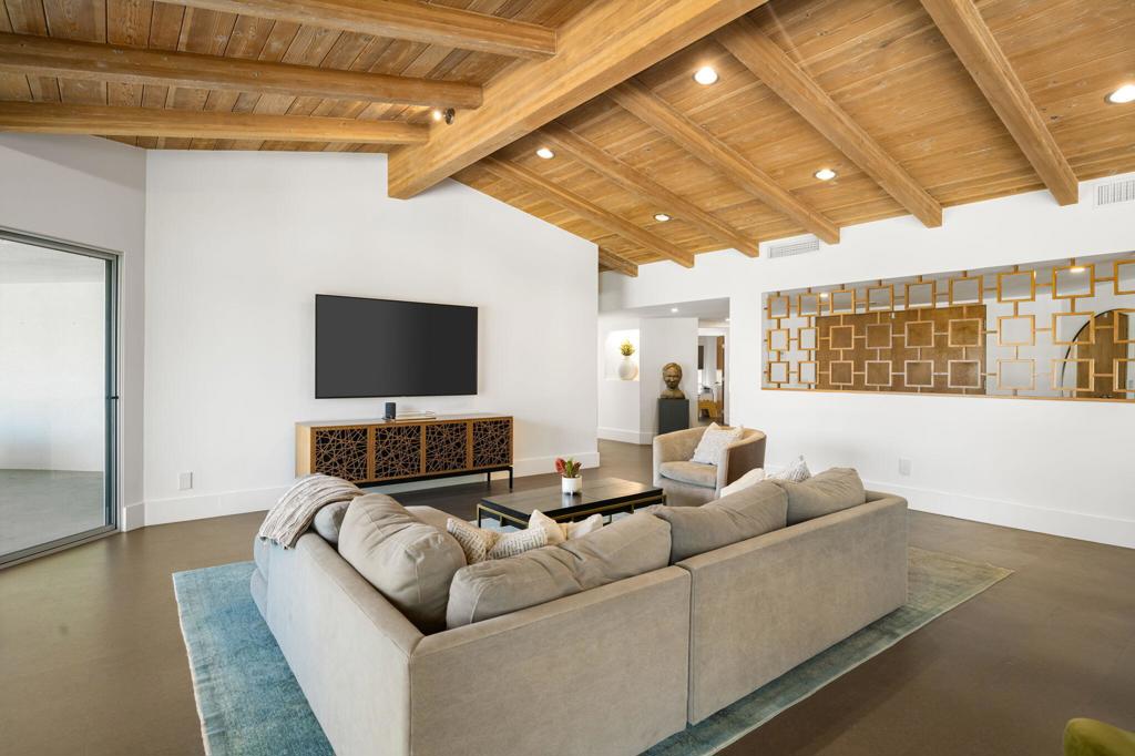 73165 Fiddleneck Lane