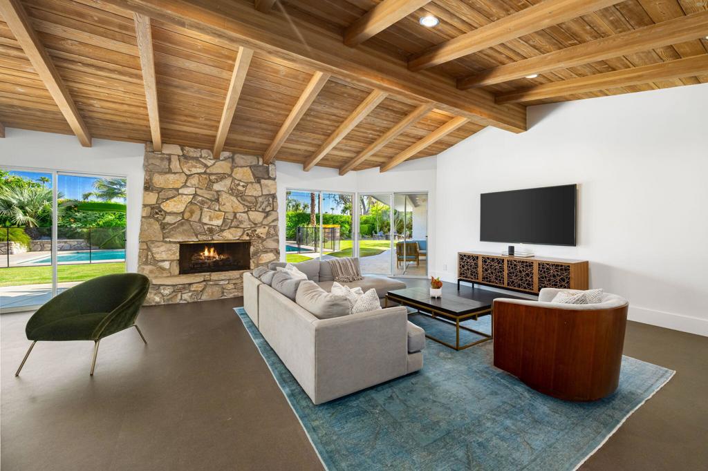 73165 Fiddleneck Lane