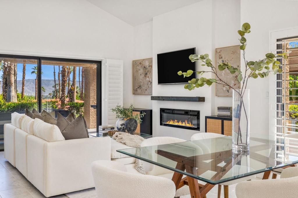 48641 Palo Verde Court