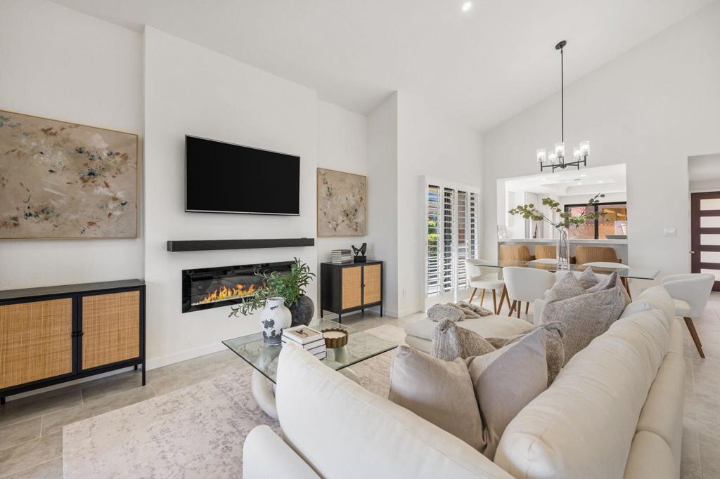 48641 Palo Verde Court