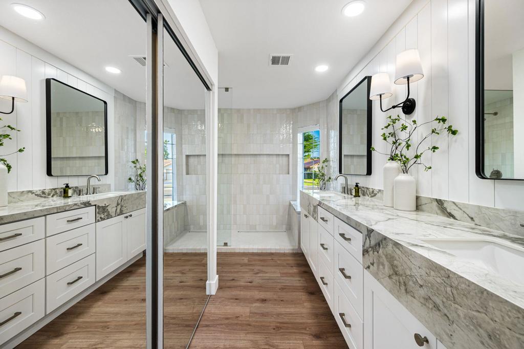 76817 Manor Lane
