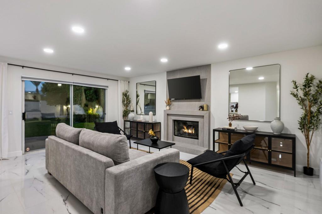 76817 Manor Lane
