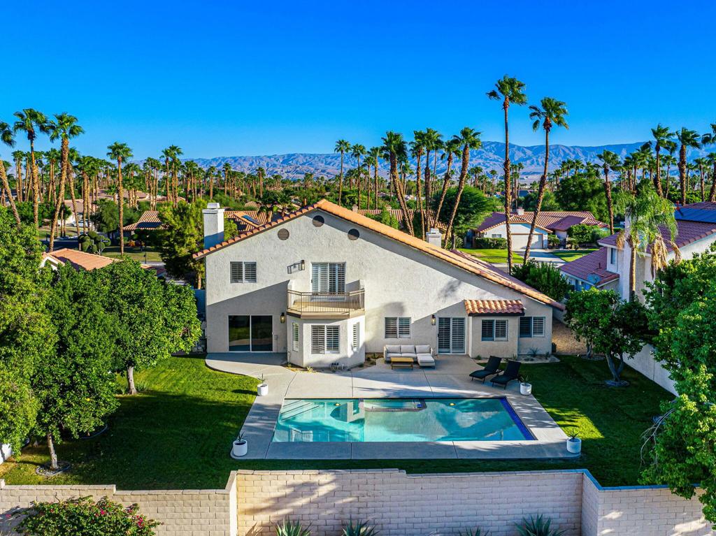 76817 Manor Lane