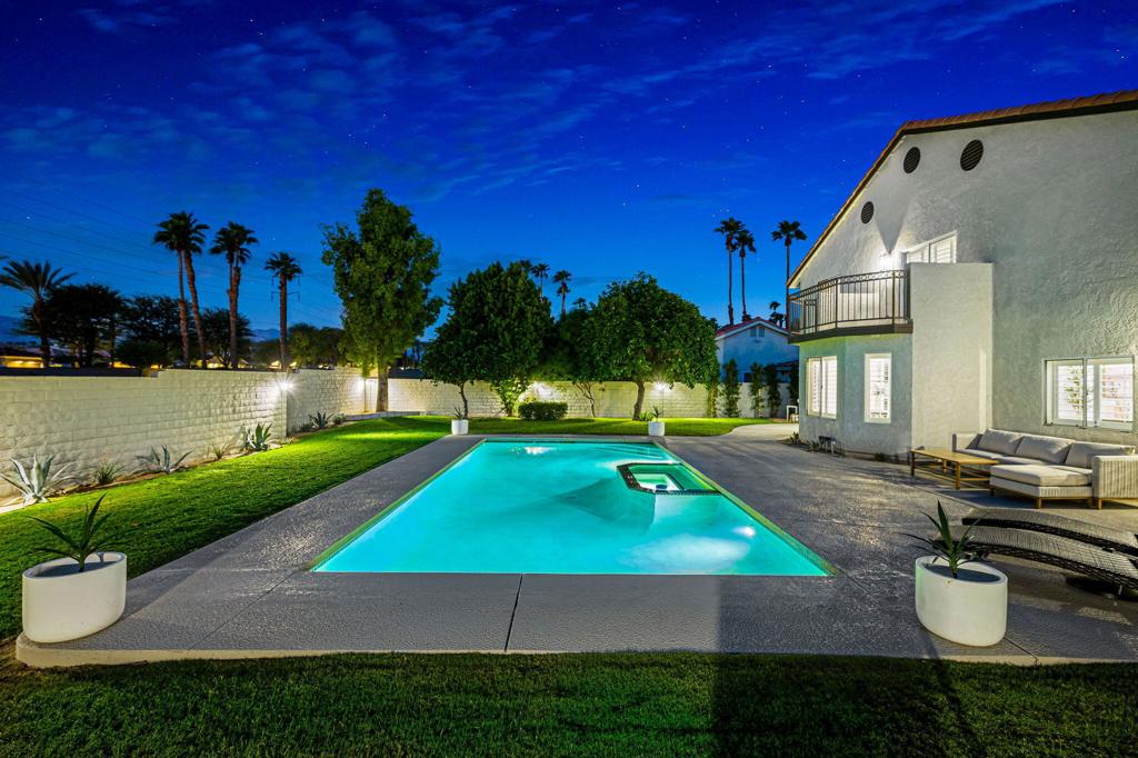 76817 Manor Lane