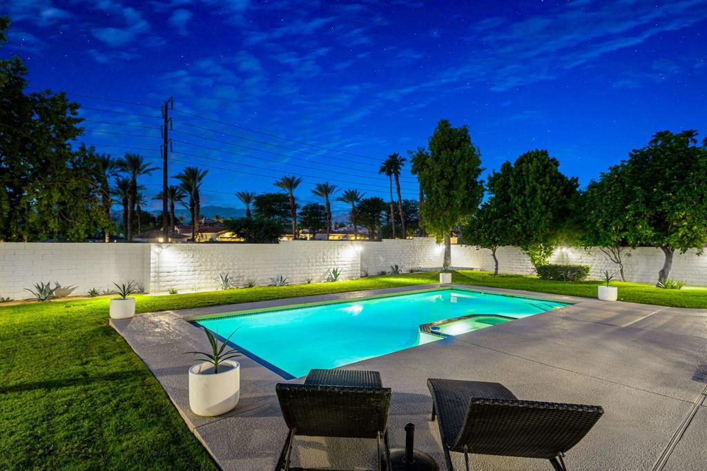 76817 Manor Lane