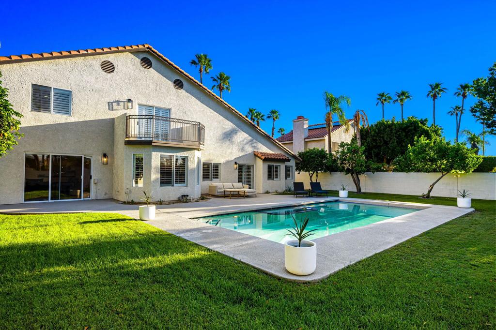 76817 Manor Lane