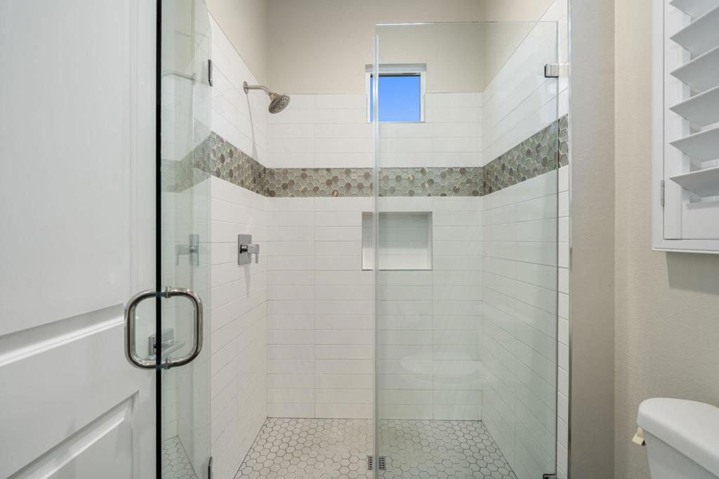 74425 Zeppelin Drive