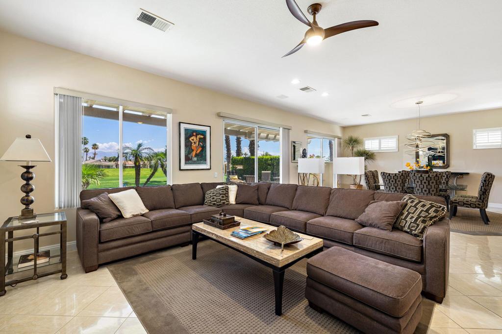 78328 Calle Las Ramblas