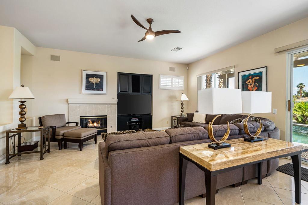 78328 Calle Las Ramblas