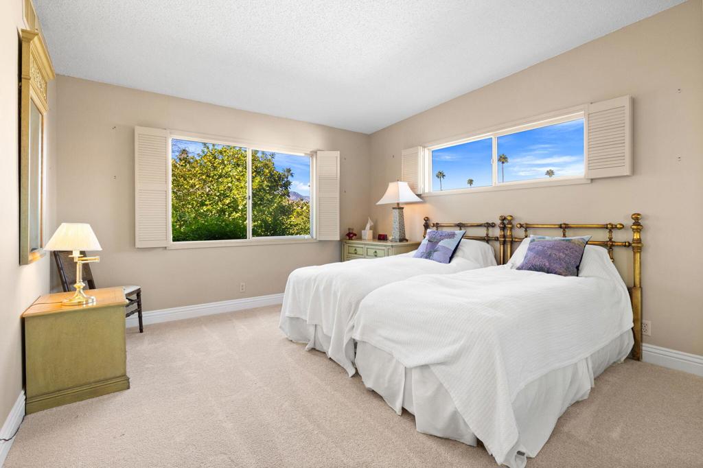 46310 Burroweed Lane