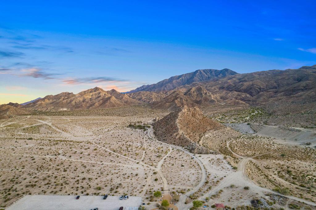 54990 Avenida Madero