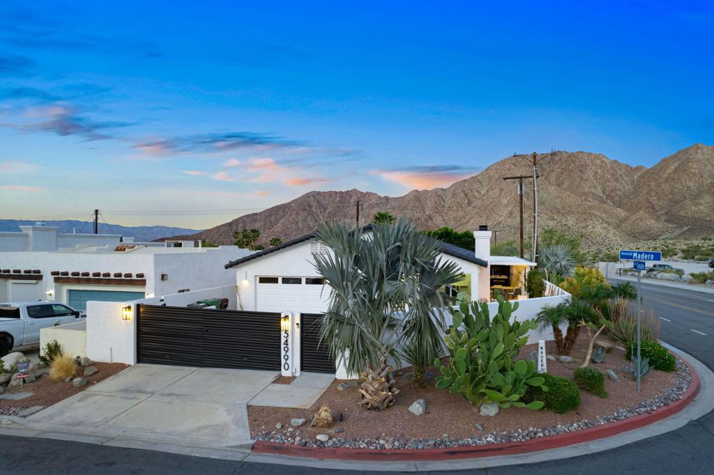 54990 Avenida Madero