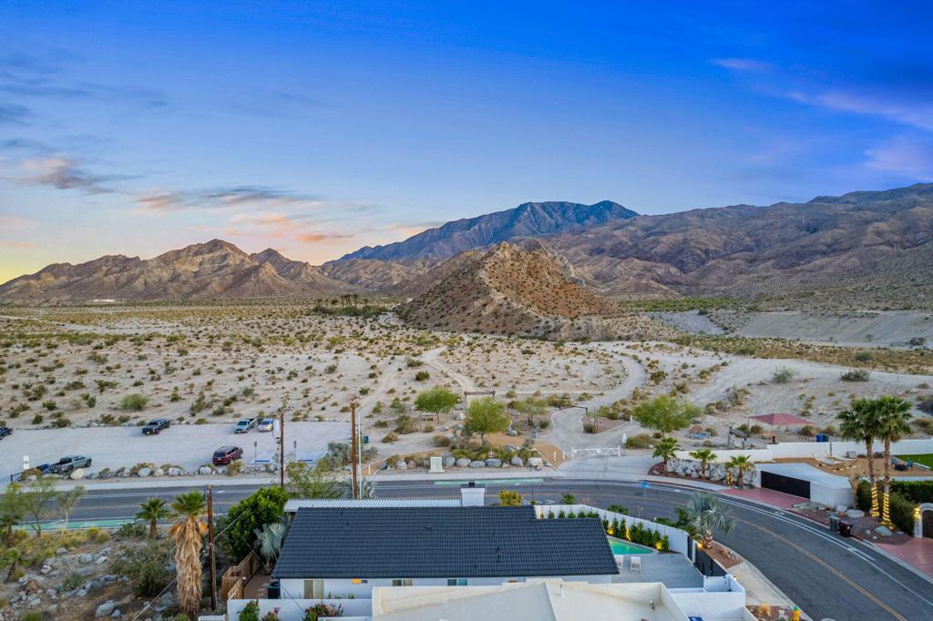 54990 Avenida Madero