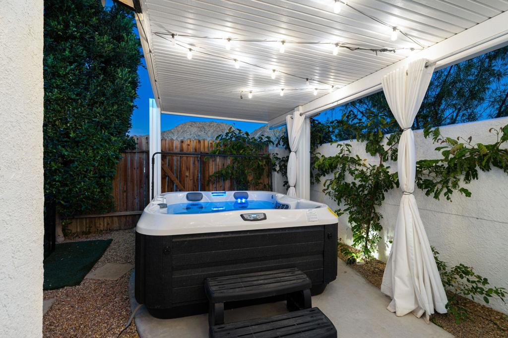 54990 Avenida Madero