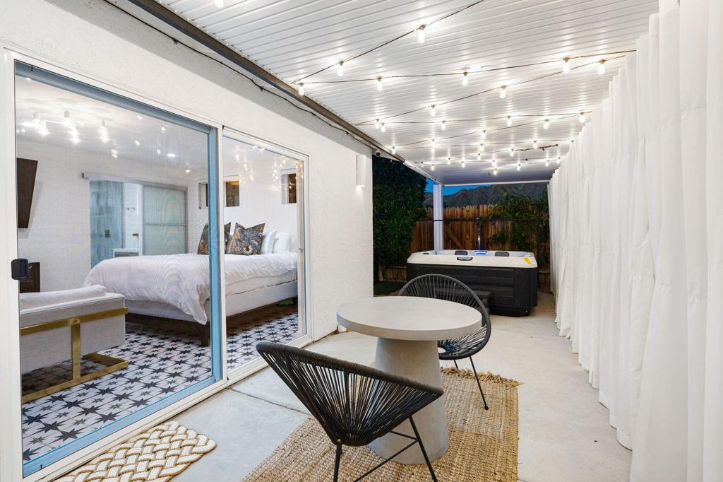 54990 Avenida Madero