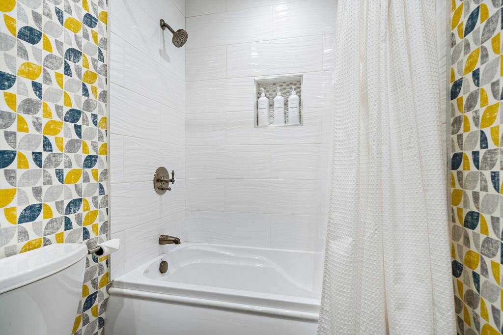 54990 Avenida Madero