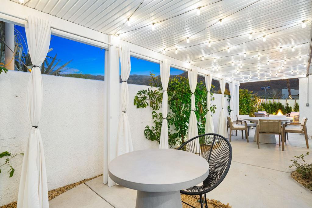 54990 Avenida Madero