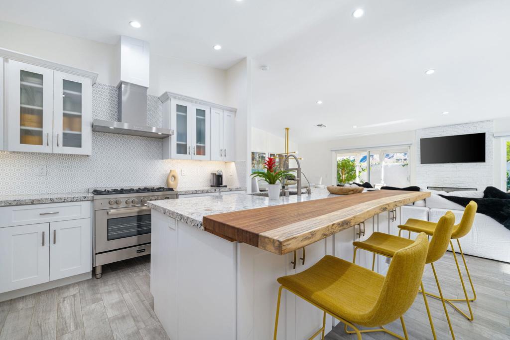 54990 Avenida Madero