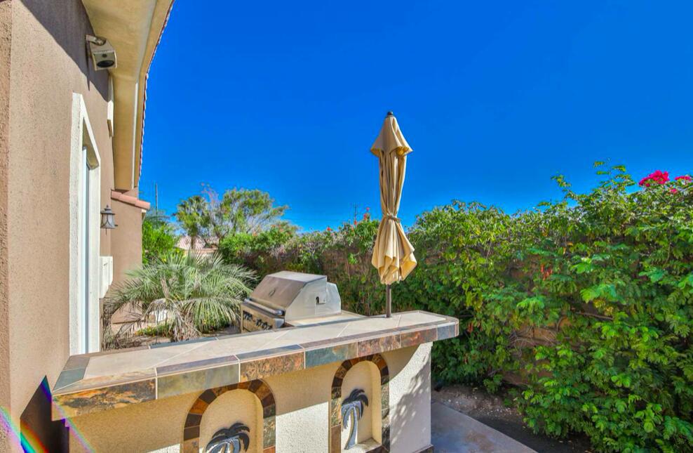 162 Saint Thomas Place