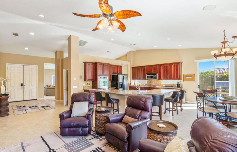 162 Saint Thomas Place