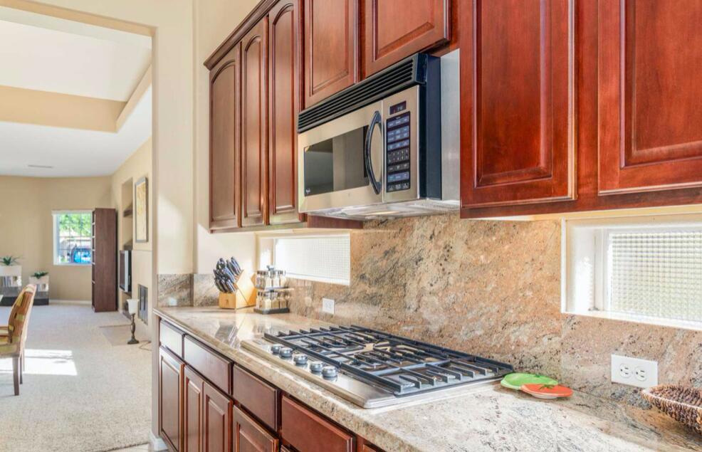 162 Saint Thomas Place