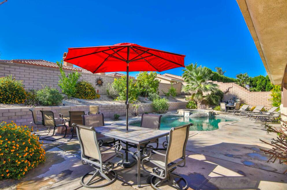 162 Saint Thomas Place