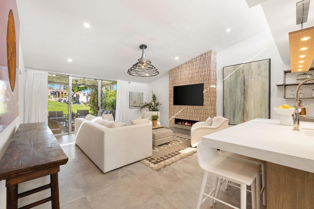 48955 Mariposa Drive